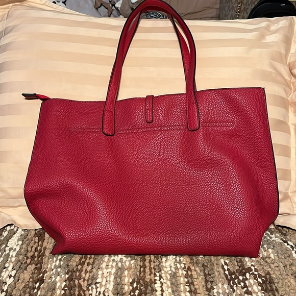 Kenneth Cole Reaction tote bag gently used slight scratches on hardware - Picture 2 of 7